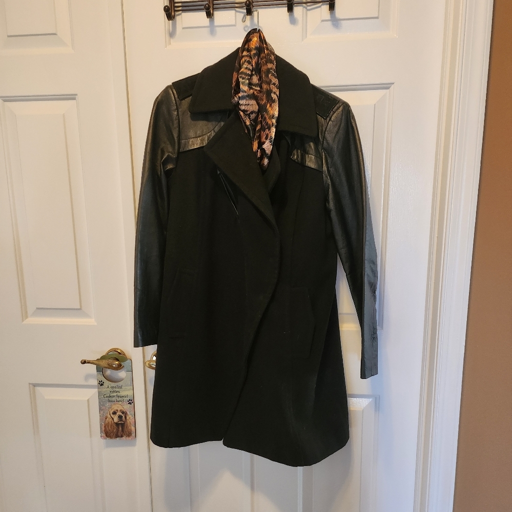 CLASSY COAT🖤VINTAGE🖤Coat/QUEEN COLLECTION🖤 *Genuine Leather* Bonus Scarf